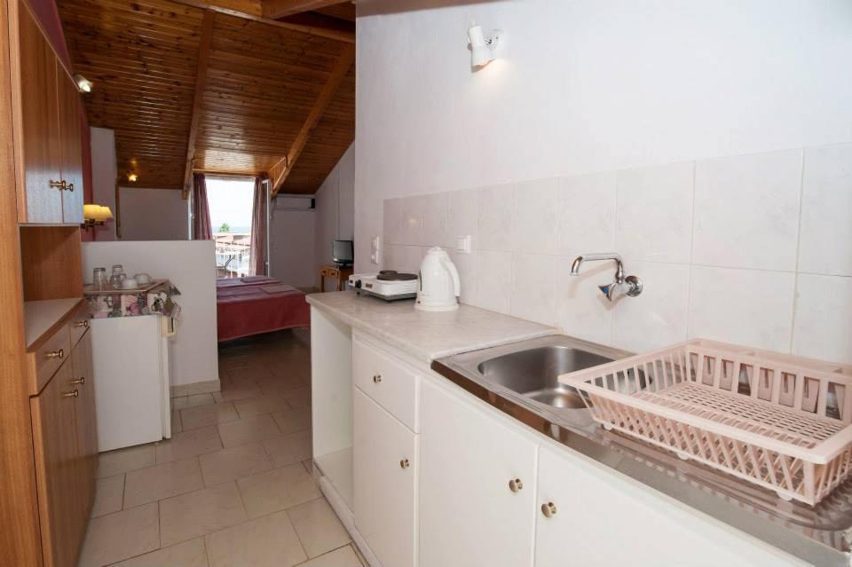 Chryssa Studios Argassi Habitación foto